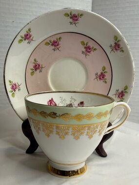 Mismatch Elizabethan Teacup w/Mint Green Band + Gold -Saucer Pink Band Roses